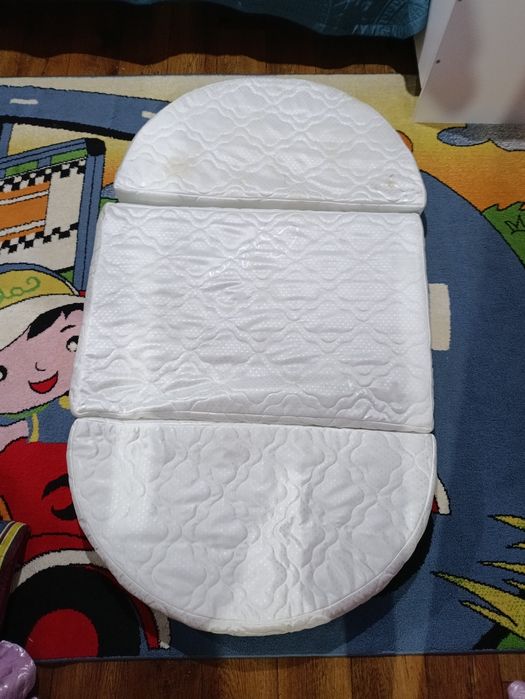 Манеж для детей с матрасом