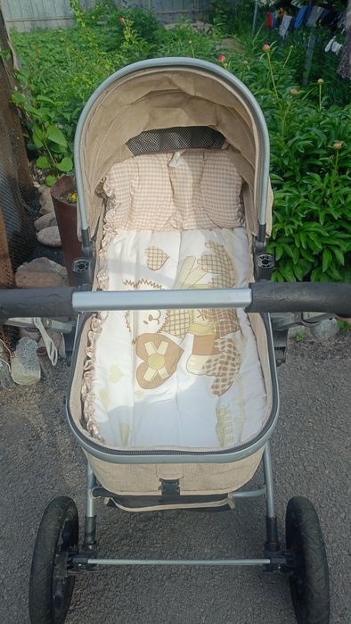Продам коляску в нормальном