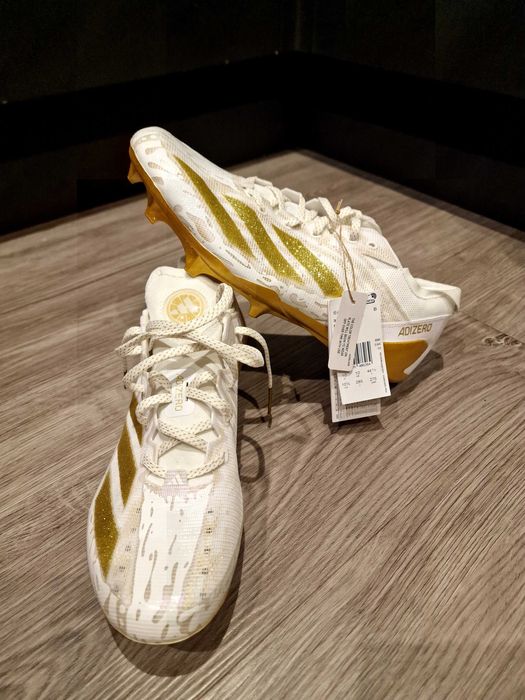 Футболно обивки Adidas Adizero