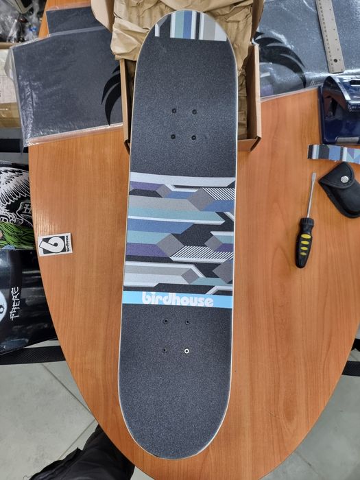 Birdhouse 8.25 професионален скейтборд