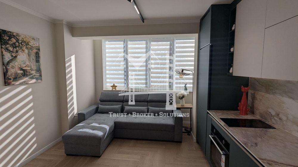 Продава се Двустаен апартамент в София, Оборище - 38 кв.м за 2953 €/кв.м - Снимка #1