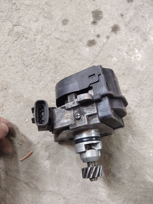 Трамблёр хайлюкс Сурф