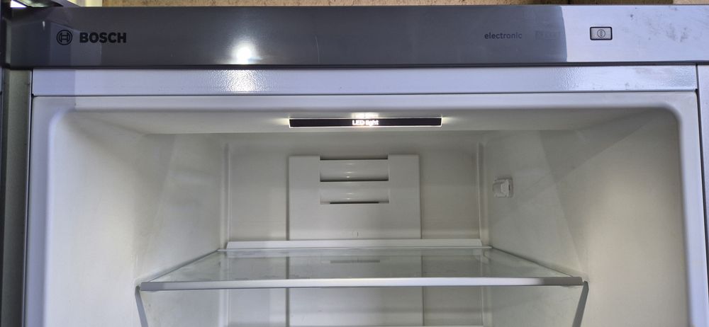 Хладилник с фризер "Bosch" NoFrost,355л.