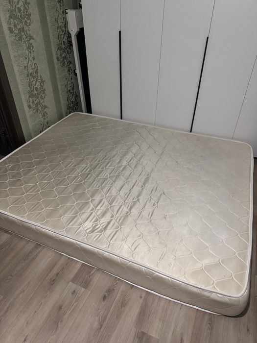 Продам матрас б/у