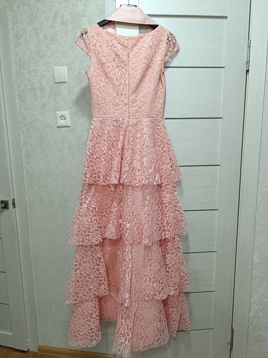 Вечернее женское платье