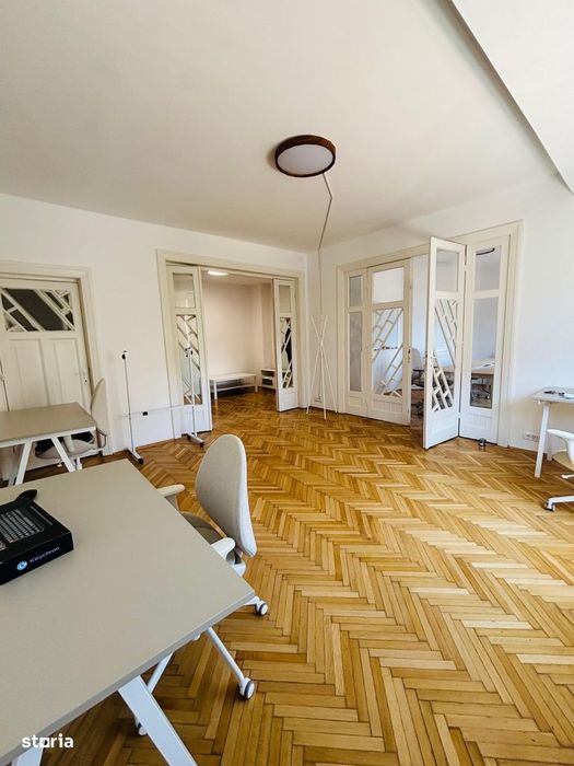Spatiu birouri / Ultracentral/ 3 camere/ 2 bai/ Renovat