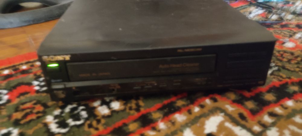 Sony SLV-X110 видео магнитофон кассету жуёт