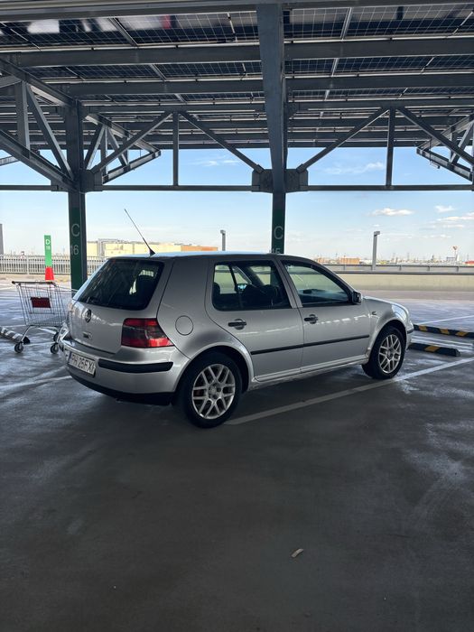 Vand Volkswagen Golf 4 1.4 Benzina