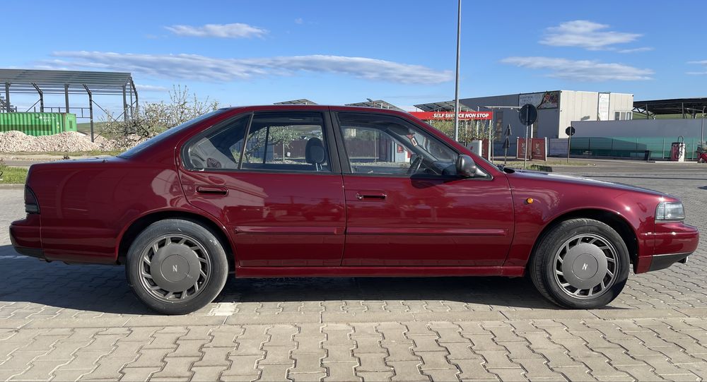 Nissan maxima v6 3.0 automata retro