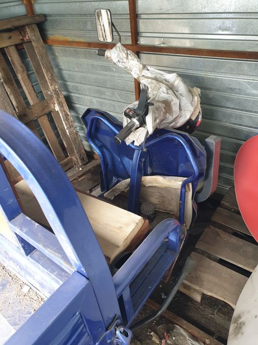 Электрический мотороллер муравей