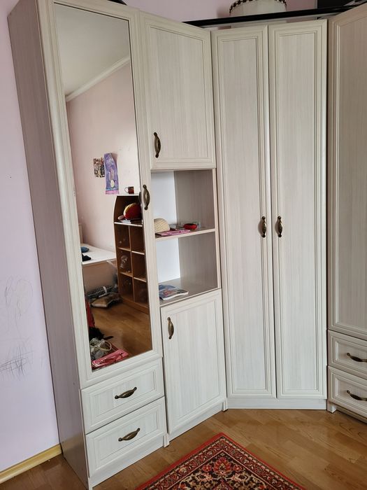 Детская мебель и холодильник