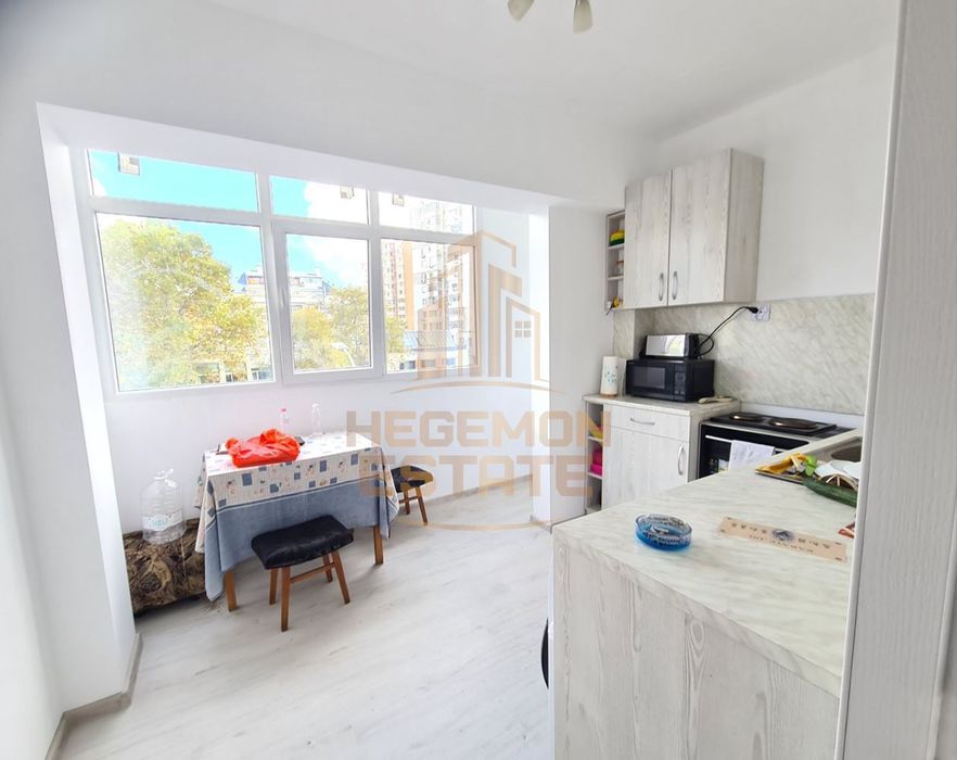 Продава се Тристаен апартамент в Варна, Левски - 68 кв.м за 2758 €/кв.м - Снимка #1