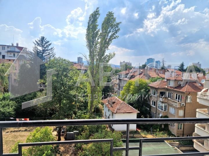 Дава се под наем Двустаен апартамент в София, Лозенец - 73 кв.м за 800 € - Снимка #11