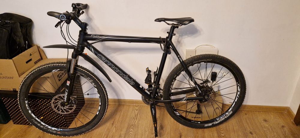 Vand Bicicletă MTB Cannondale F5 – Shimano Deore – stare foarte bună