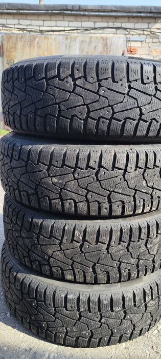 Продам зимние шины Pirelli ICE ZERO. Размер 185/65R15.