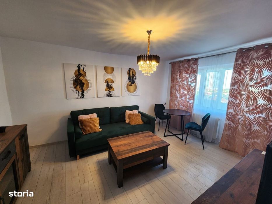 Proprietar Inchiriez apartament cu 3 camere si garaj