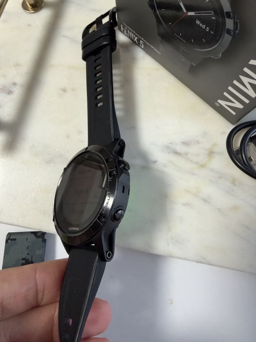 Garnin Fenix 5 Sapphire crystal