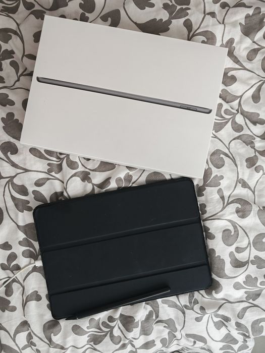 Ipad 9th gen, 64 GB + accesorii