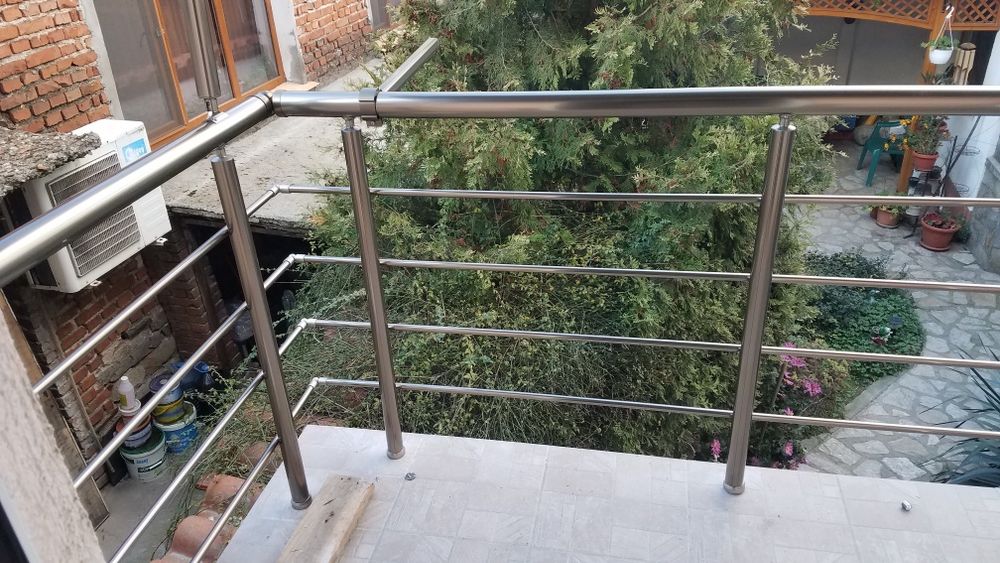 Inox иноксов простор за дрехи.алуминиев парапет prostor.balkon.балкон.