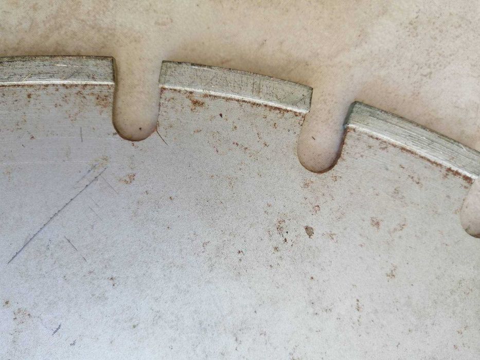 Дискове за рязане на камък различни размери