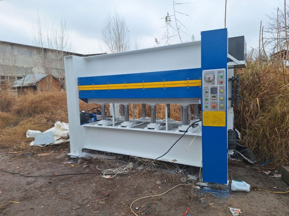 Garyacchi press sotiladi