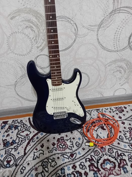 Elektro gitara Fender Startocaster