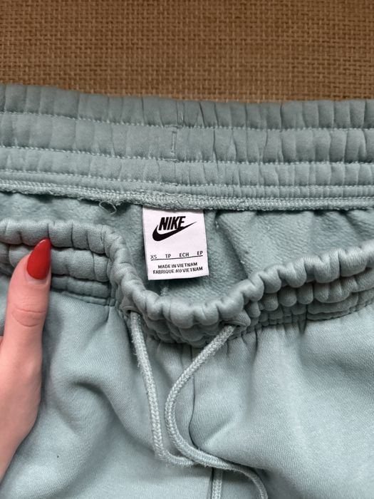 Дамски екип Найк