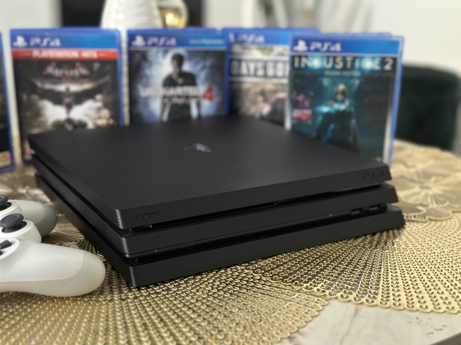 Playstation 4 Pro (PS4 Pro) SSD Samsung 500Gb + 5 Jocuri + joystick!