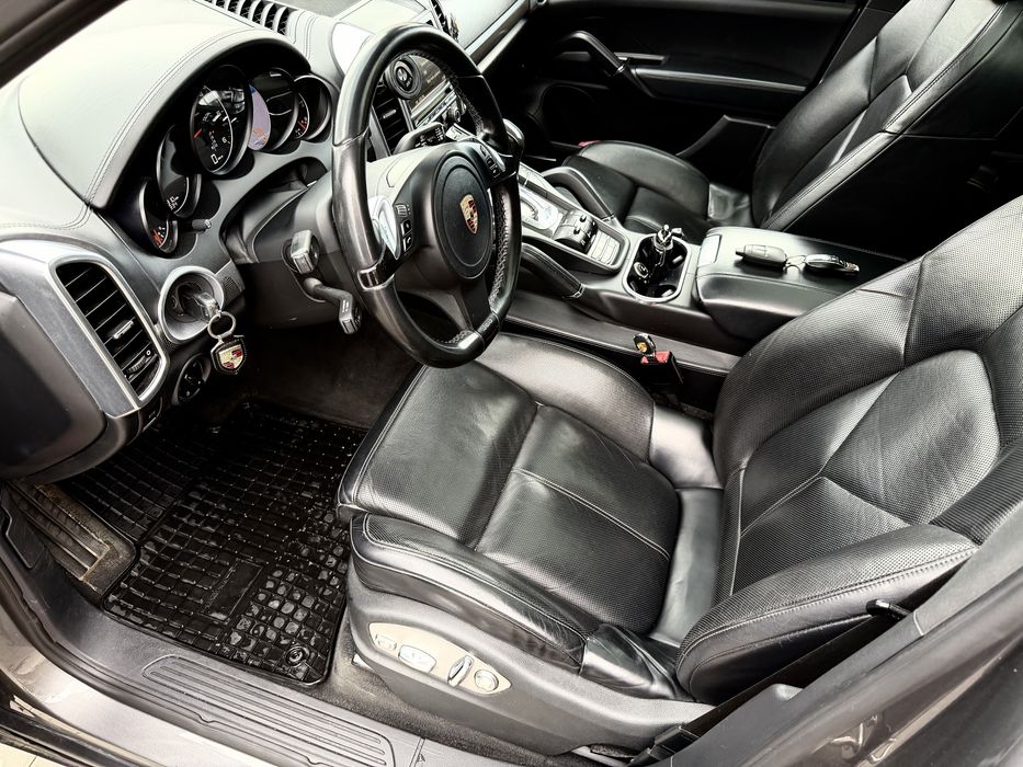 Porsche Cayenne! Tinuta in garaj! Full ! ( cititi cu atentie anuntul)