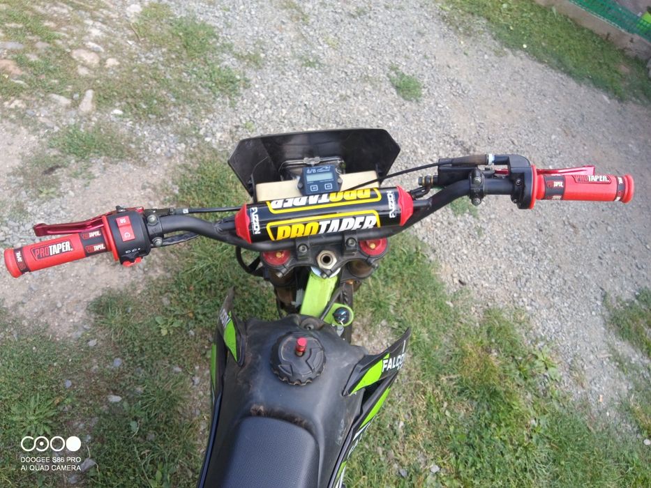 Motocicleta Falcon 150cc