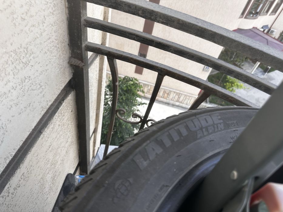 Шины зимние MICHELIN  latitude 275/45/R20
