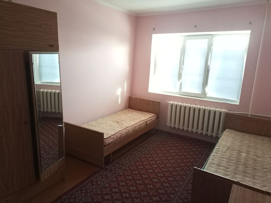 Продаётся 3-комнатная квартира в центре Нукуса.