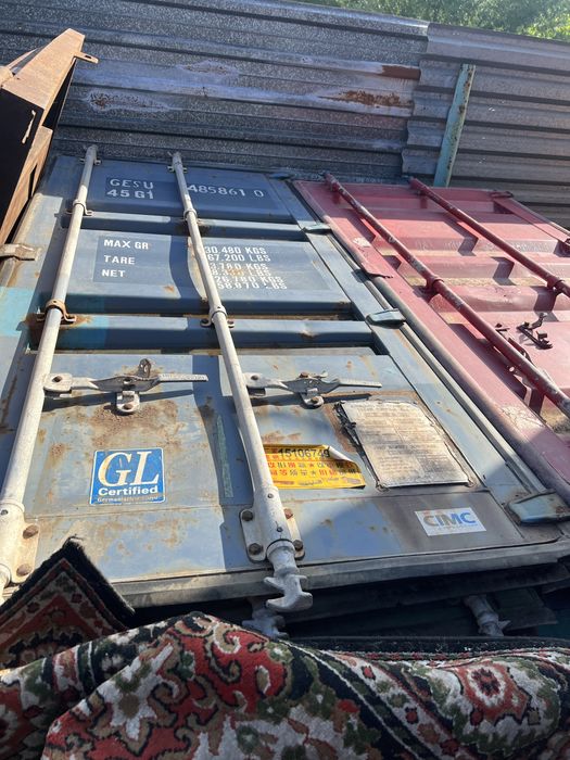 Двери контейнера морской