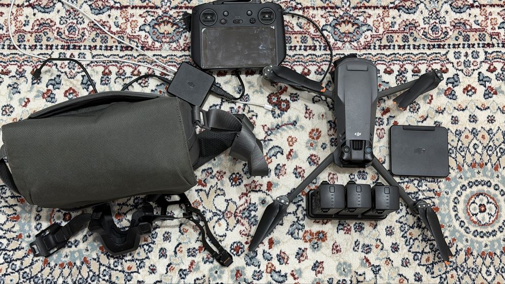 Продам DJI MAVIC 3 Pro Combo с пультом RC pro