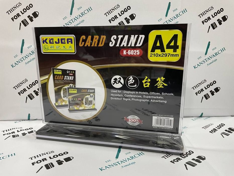 Shaffof akrildan tayyorlangan qulay stol stendi.