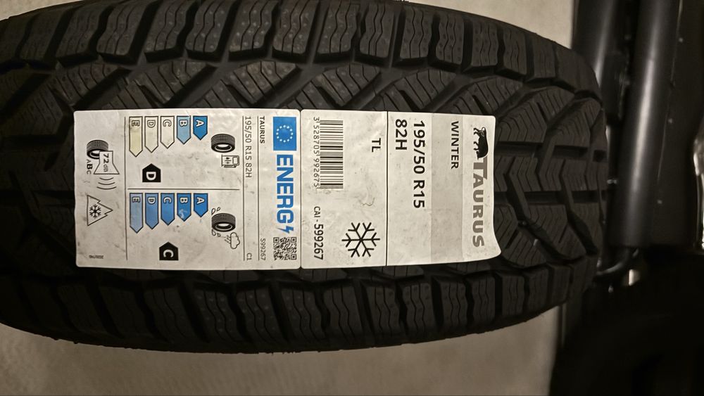 Vand cauciucuri iarna noi