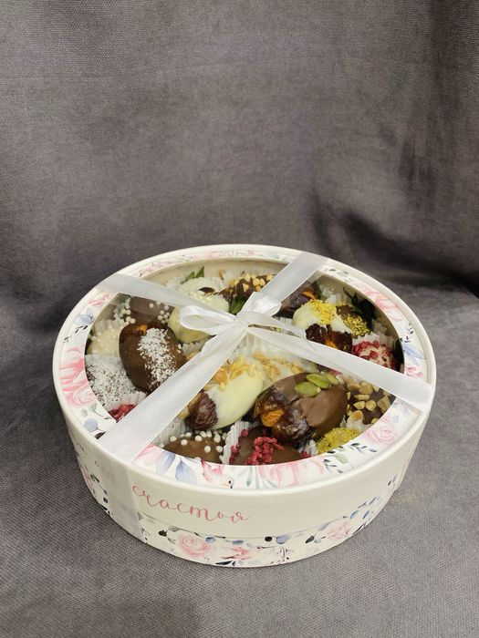 Финики в шоколаде 3700тг