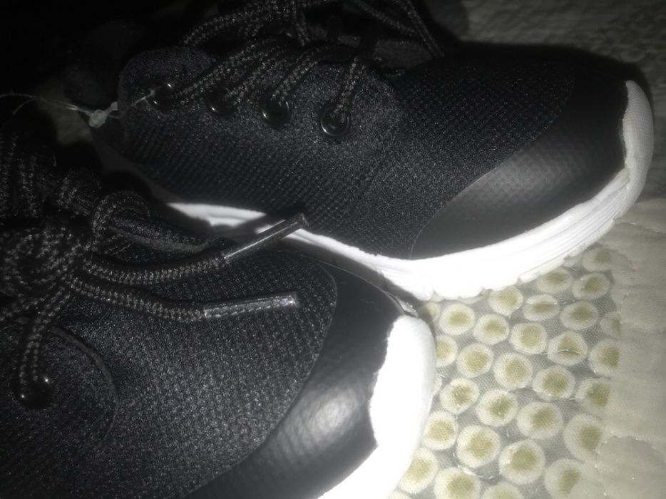 GAP. Легкие кроссовки. Оригинал из США. на 5-6лет (р. 11 или 28)