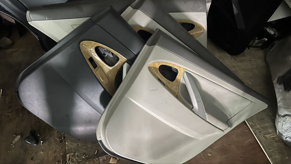 Обшивки дверей Камри 40-45