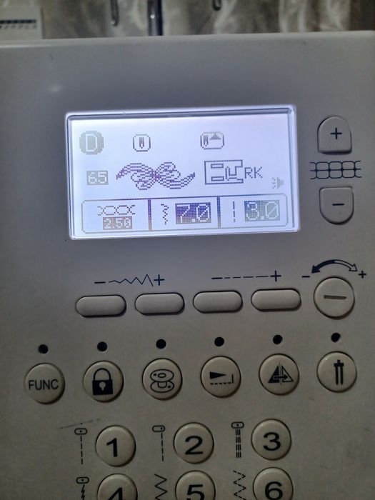 Шевна машина Singer L 500 ,9mm zikzak