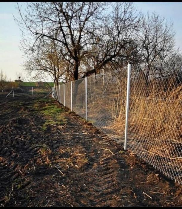 Garduri din plasa bordurata
