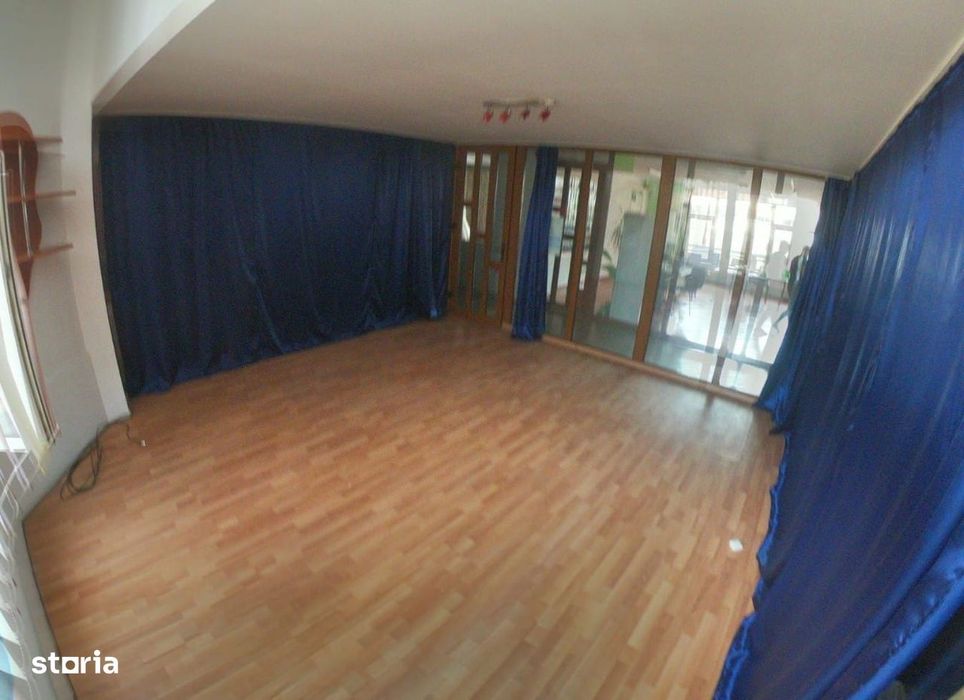 De vanzare spatiu comercial,Romarta Deva