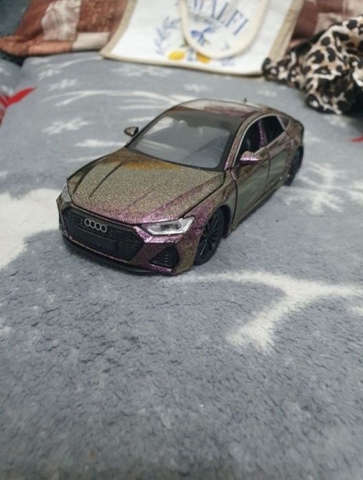 Macheta metalica audi rs7 scara 1:32 noua