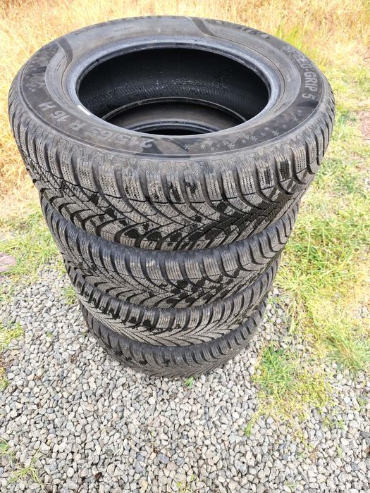 Зимни гуми  215/65  R16