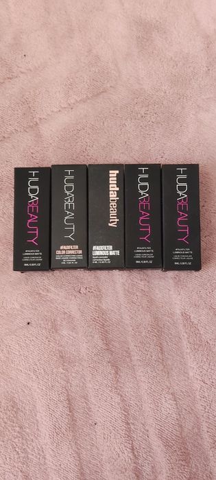 Huda Beauty Fauxfilter  CONCEALER