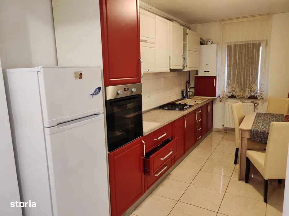 Apartament cu 2 camere, 55 mp, decomandat, etaj intermediar,  zona Edg