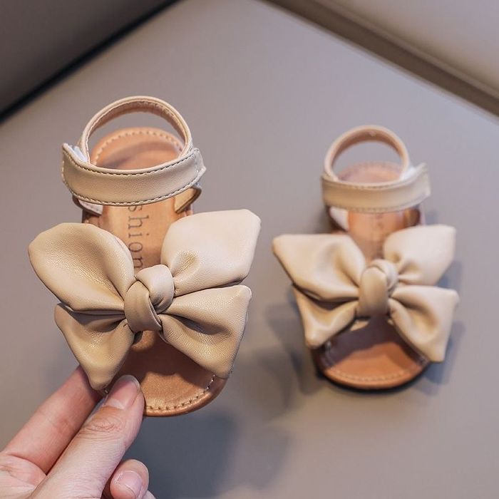 Детские босоножки для девочек