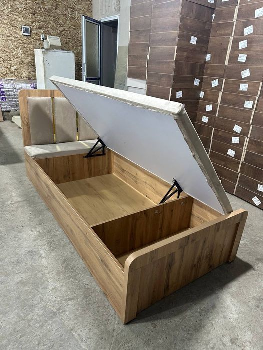 Kravat Divan Bolalar va Kattalar uchun