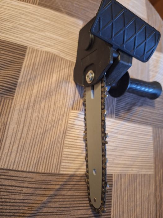 Винтоверт BOSH  със зарядно към него