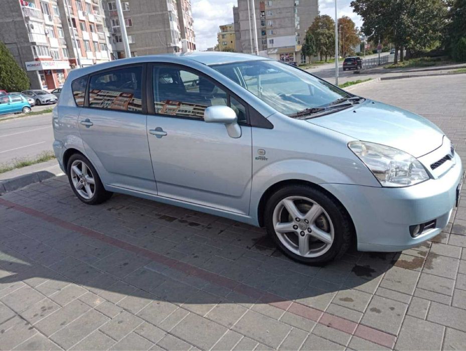 Toyota corolla verso 2.2 d-cat 177